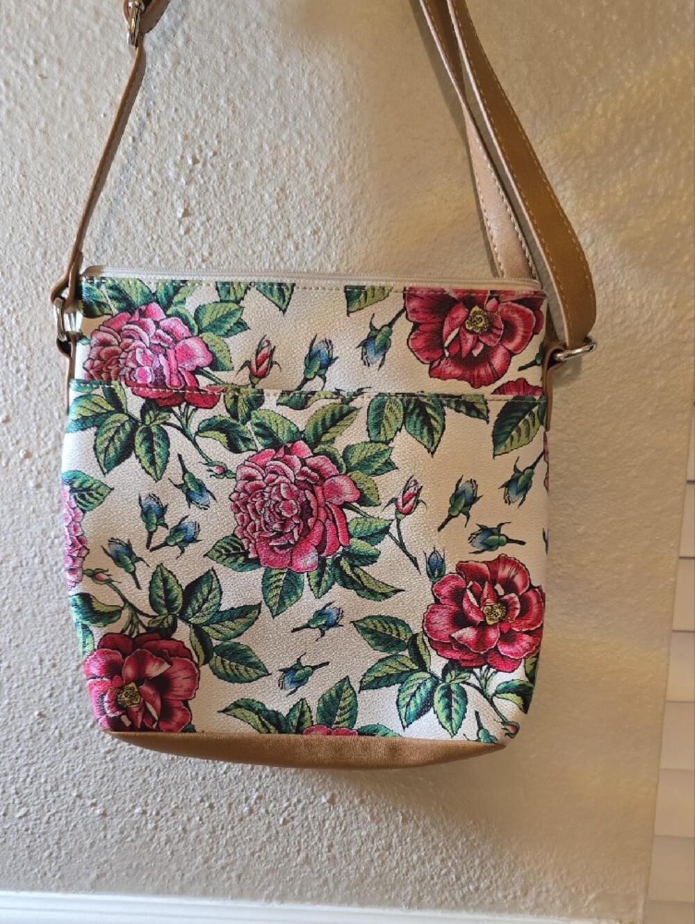 Source Unknown Floral Crossbody Bag in Cream and Tan with Pink Flowers - Picture 3 of 9